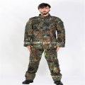 Uniforme Militar e Camuflagem